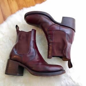 Frye Chelsea high heal boots booties 9 leather